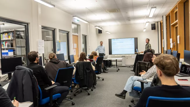 Teilnehmende Workshop Bibliothek