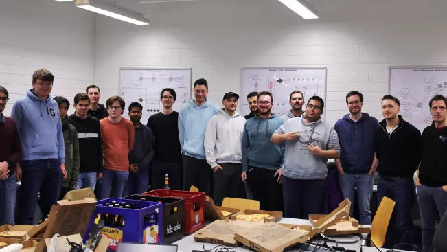 20251220_FBINF_Hackathon_Gruppenbild_Tschofenig
