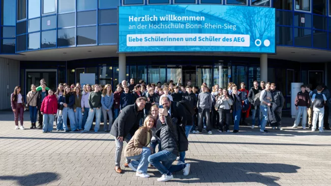 25.02.2026 Besuch Albert-Einstein-Gymnasium (AEG) - Gruppenbild