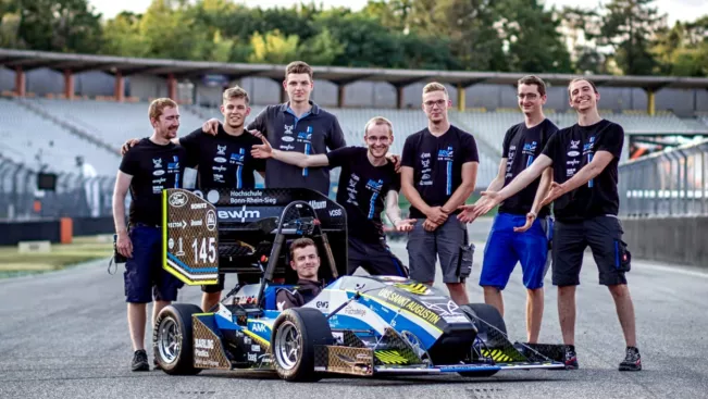 brs_motorsport_team_mit_bolide_hockenheim_202108_foto_elena_schulz.png (DE)