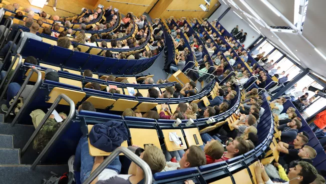 eroeffnung_akademisches_jahr_sta_20190930_foto_juri_kuestenmacher_035.jpg (DE)