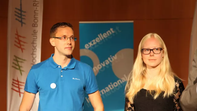 feierliche_eroeffnung_des_akademischen_jahres_2015_audimax_auszeichnung_studybuddy_20150928_foto_e._tritschler_img_7805_cut.jpg (DE)