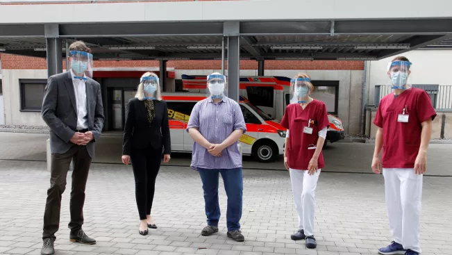 gesichtsschilde_an_gfo-kliniken_2020-06-10_foto_eva_tritschler_7095.jpg (DE)