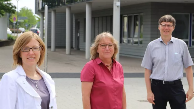 graduierteninstitut_herpers_cornely_luedtke-handjery_20210628_foto_juri_kuestenmacher_02_web.jpg (DE)