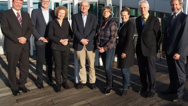 h-brs_hochschulrat_komplett_2015_mf.jpg (DE)