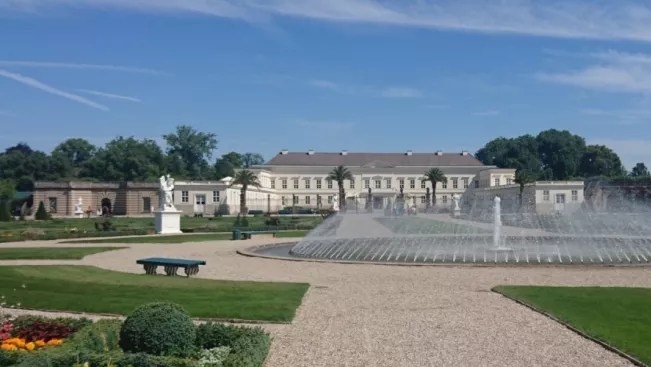 hannover_schloss_herenhausen_2019_foto_marco_winzker_teasercut.jpg (DE)