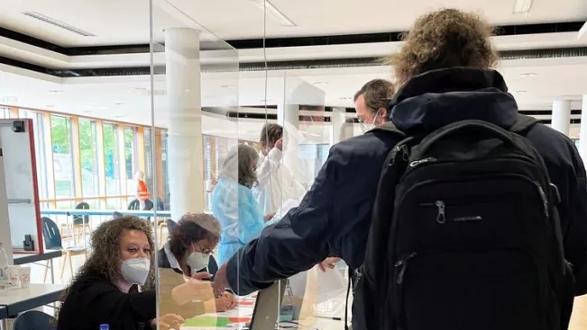 impfen_in_sta_2021-05-15_foto_y._weber_cut.jpg (DE)