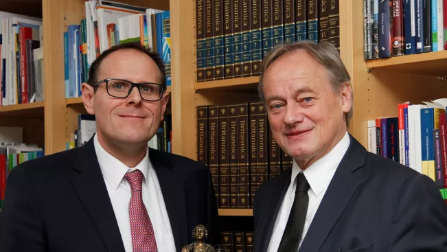 moeller-ralf_ihne-hartmut_teasercut_foto_eva_tritschler_2019-11-13_6335.jpg (DE)