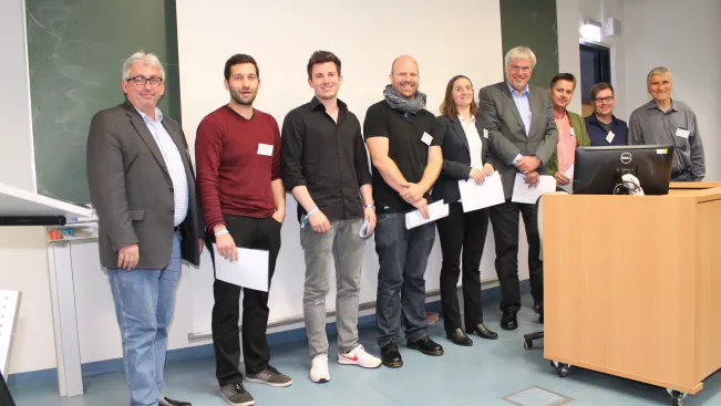 33d_alumni-tag-2016_ertugrul_tj-karriereplanung_alumni_mit_professoren.jpg (DE)