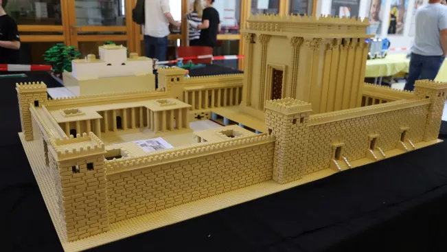 lego-ausstellung_absolut_steinchen_sta_2022-06-11_foto_martin_schulz_028.jpg