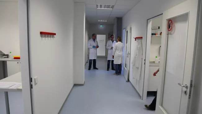 moritz_eidens_applied_biology_labor.jpg (DE)