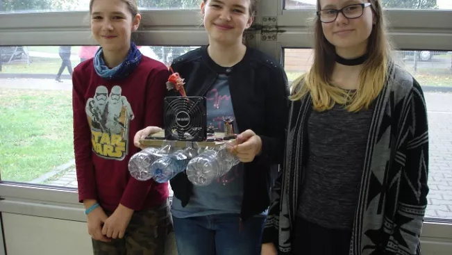 schuelerlabor_upcycling_boot_kuesgens_2016.jpg (DE)