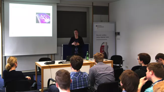 20180410_fbinf_bsi_exkursion_img_6353.jpg (DE)