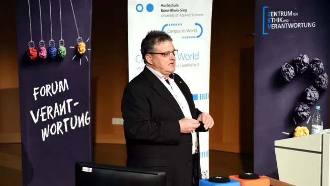 20200109 - ZEV-Ringvorlesung - Dirk Backofen Foto: S.Flessing 5154 (DE)