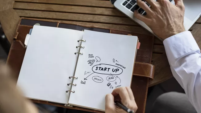 adobestock_228242531.notizblock_startupjpeg (DE)