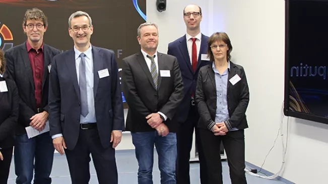 bmbf_gruppe_internet_nicht_veroeffentlichen.jpg (DE)