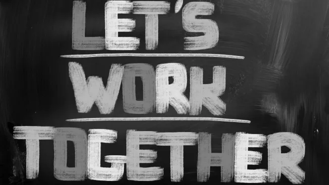 Let's work together Zusammenarbeiten colourbox  8682419 (DE)