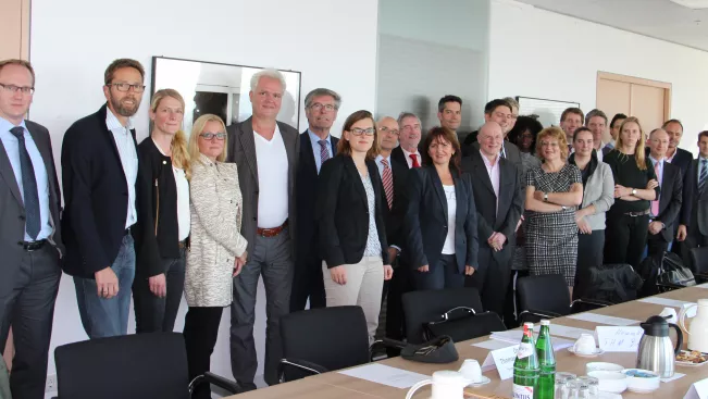 csr_hochschulkreis_gruppe2.jpg (DE)