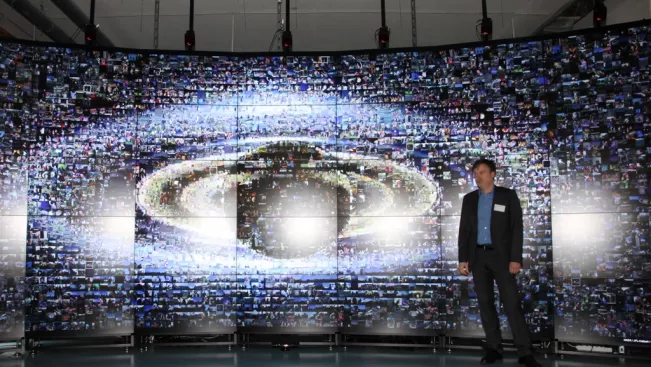 displaywand_hornet_ivc_hinkenjann_foto_e._tritschler_img_1903.jpg (DE)