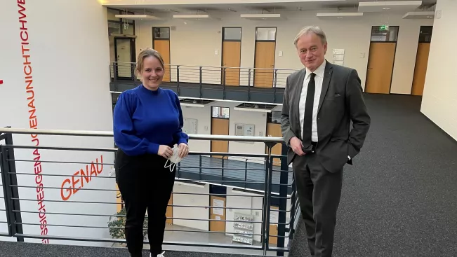 jessica_rosenthal_spd_hochschulpraesident_hartmut_ihne_02022022_foto_daniela_greulich.jpg (DE)