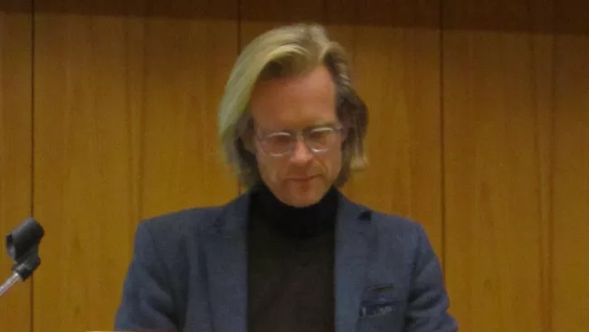 kronenberg-volker_honprof_foto_andrea_jussen_2016-11-29_0934.jpg (DE)