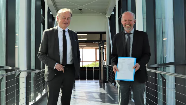 oestreich_thomas_honorarprofessor_ernennung_hartmut_ihne_20042022_01.jpg (DE)