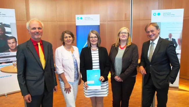 praesentation_hep_2_audimax_sta_praesidium_gruppe_20160907_foto_j._kuestenmacher.jpg (DE)