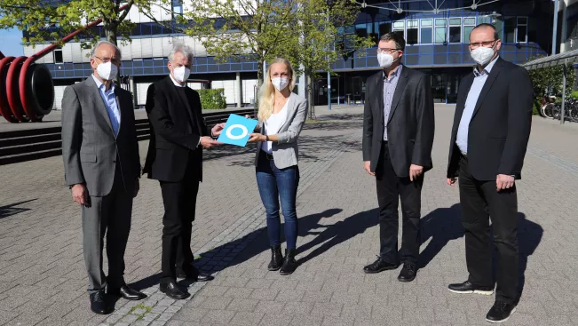 promostip21_liessem-stiftung_profs_braun-jennifer_foto_luedtkehandjery.jpg (DE)