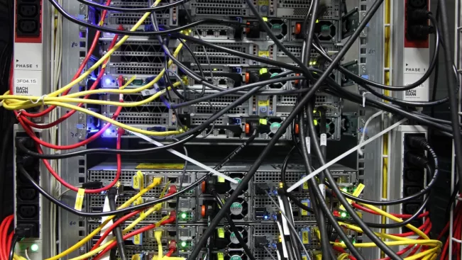 rechnercluster_berrendorf_praesident_ihne_201902_foto_m._flacke_1.jpg (DE)