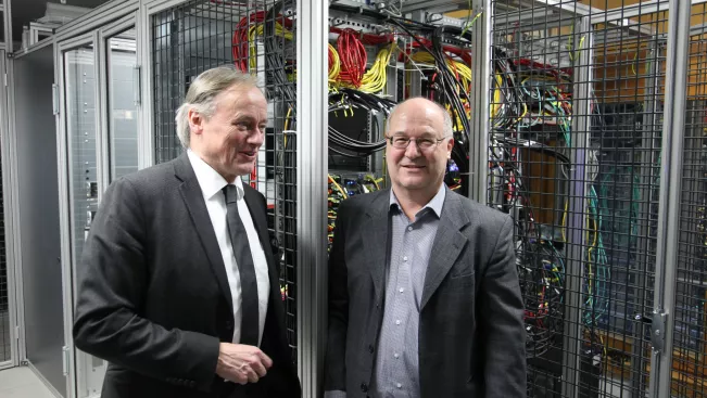 rechnercluster_berrendorf_praesident_ihne_201902_foto_m._flacke_78.jpg (DE)