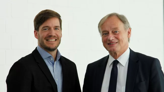 ruf-oliver_ihne-hartmut_urkunde_2019-08-23_foto_eva_tritschler_5758.jpg