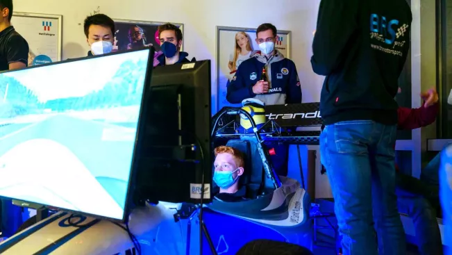 saisonabschluss_20211118_simulator_foto_brs_motorsport.jpg (DE)