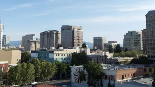 san_jose_california_bay_area_2013_by_adam_schultz_cropped_cc_by_2.0.jpg (DE)