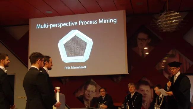 20180213_FBINF_Promotion_Mannhardt_1.jpg (DE)