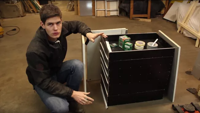 emt_student_simon_baeumer_youtube_screenshot_werkzeugbank_2017.png (DE)