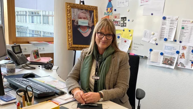 susanne_patt-bohlscheid_im_buero_2_20201130_foto_d._pieper.jpg (DE)