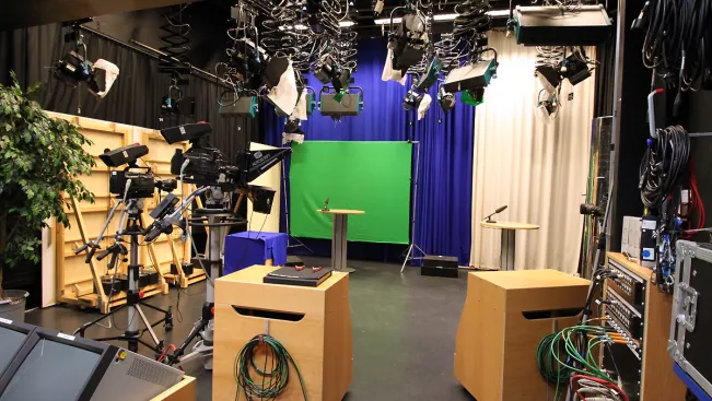 TV-Studio-Aufnahmeraum_20160224_sta_foto-flessing.jpg (DE)