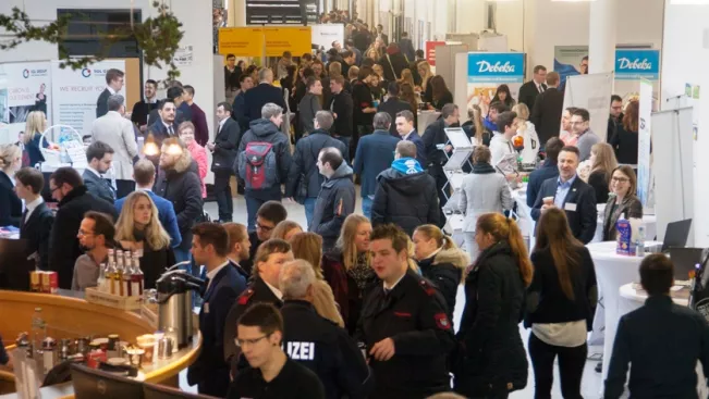 u-tag_unplugged_72_eva_tritschler_20170111_teasercut_4822.jpg (DE)