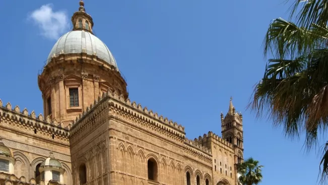 universitaet_palermo_colourbox_10169058_teasercut.jpg (DE)