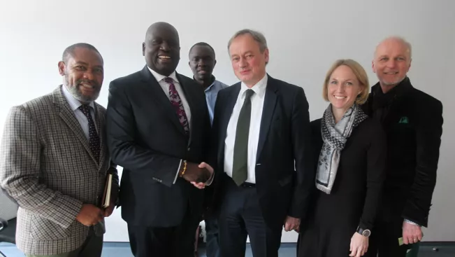 unterzeichnung_memorandum_ifm_sta_202002_foto_tritschler_img_6751.jpg (DE)