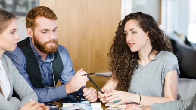 workshop_studierende_alumni_colourbox_22124092_teasercut.jpg (DE)