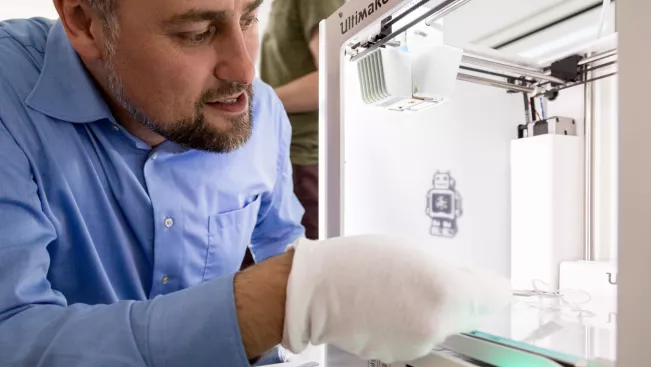 anna materials science praktikum 3d-druck steinhaus rhb h 20220519  foto eric lichtenscheidt 18 fs22.jpg