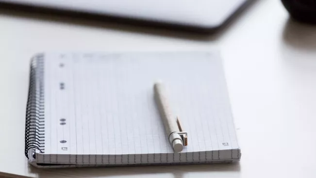 block stift tisch 20220330 foto eric lichtenscheidt 08 fs22.jpg