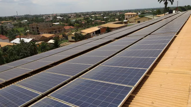 PV_Anlage_Akwatia_Ghana_Projekt_Enershelf