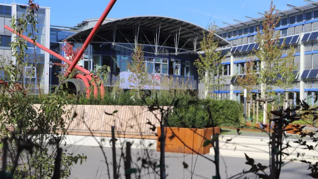 2025-10-02 Campus Umgestaltung Vorplatz Sank Augustin_Foto Martin Schulz