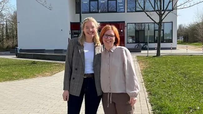 Portrait Frau Seynsche und Frau Dr. Janurek