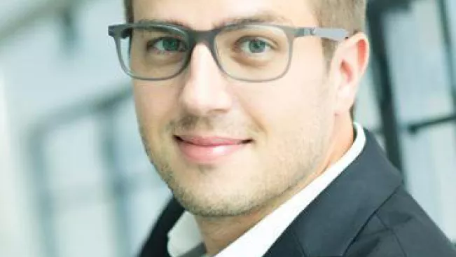 Prof. Dr. Robert Grüter - FB Wiwi (DE)