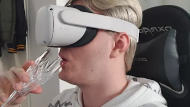 weinglas_hmd.png (DE)