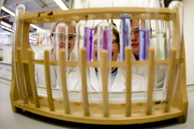 071211_fhrb_prakt_chem_11.jpg(DE)