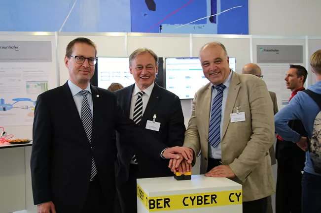 20170523_fbinf_eroeffnung_lernlabor_cybersicherheit_kw_195.png (DE)